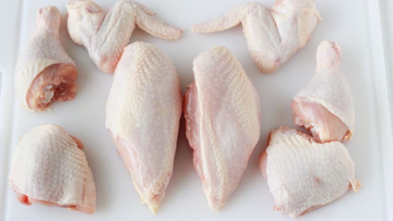 Bước 1: Sơ chế thịt gà