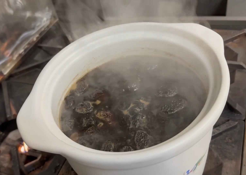 cách nấu hải sâm hầm thuốc bắc 10