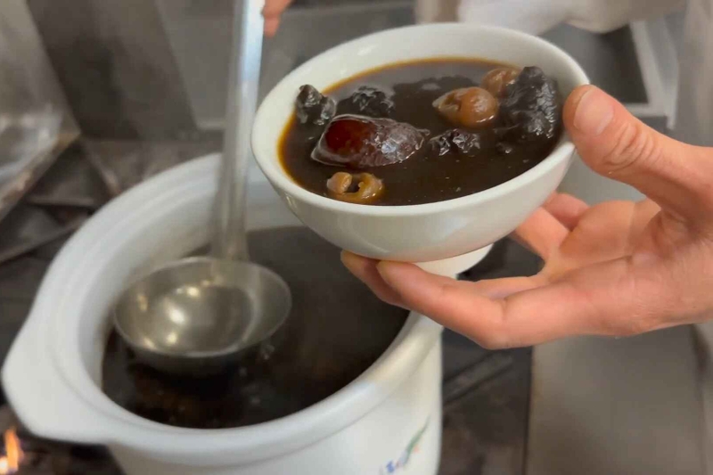 cách nấu hải sâm hầm thuốc bắc 11