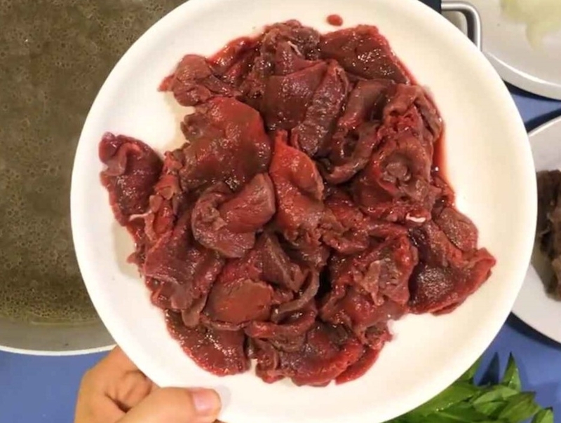 Hướng dẫn chi tiết cách nấu phở bò bằng gói gia vị