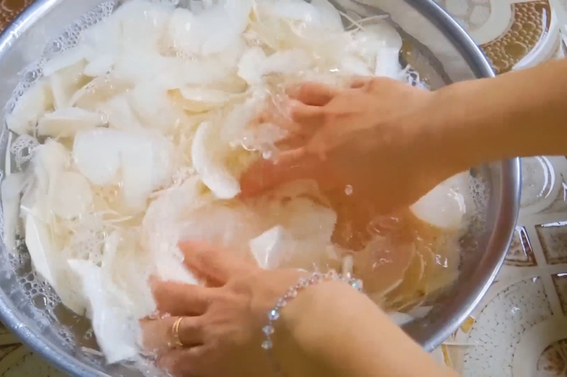 cách ngâm măng chua hình 6