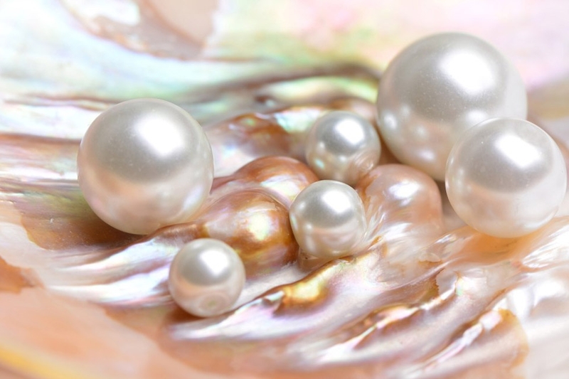 Cách phân biệt ngọc trai thật giả 9
