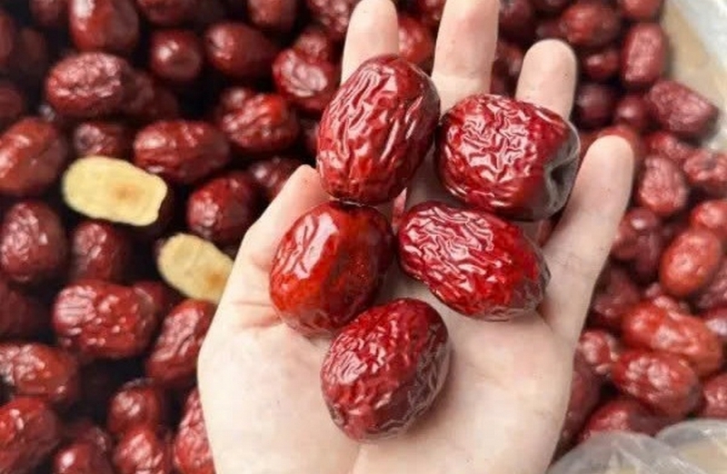 Cách phân biệt táo đỏ Hàn Quốc thật giả ảnh 2