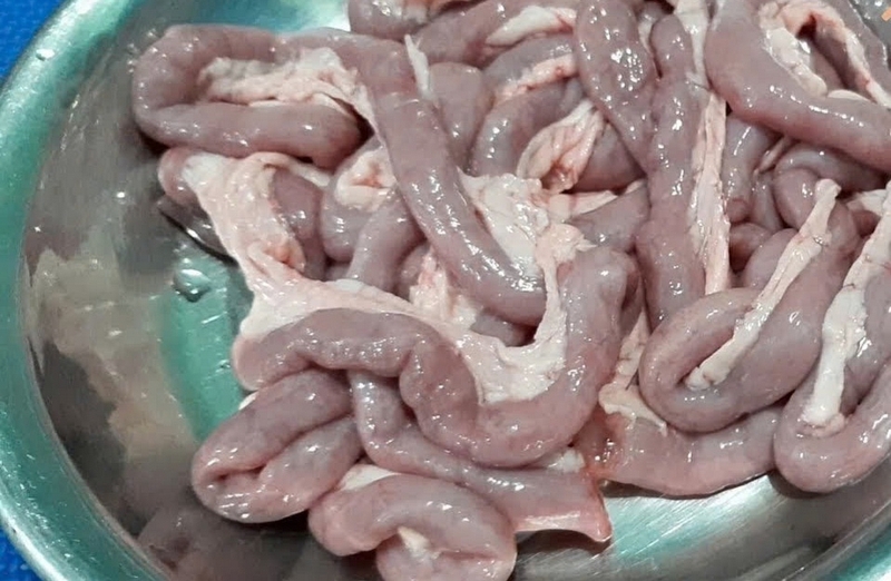 Cách sơ chế ruột heo ảnh 1