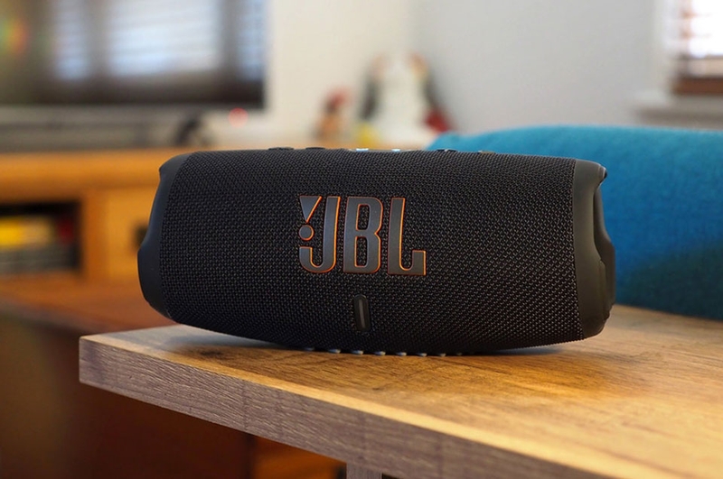 gioi thieu loa jbl charge 5