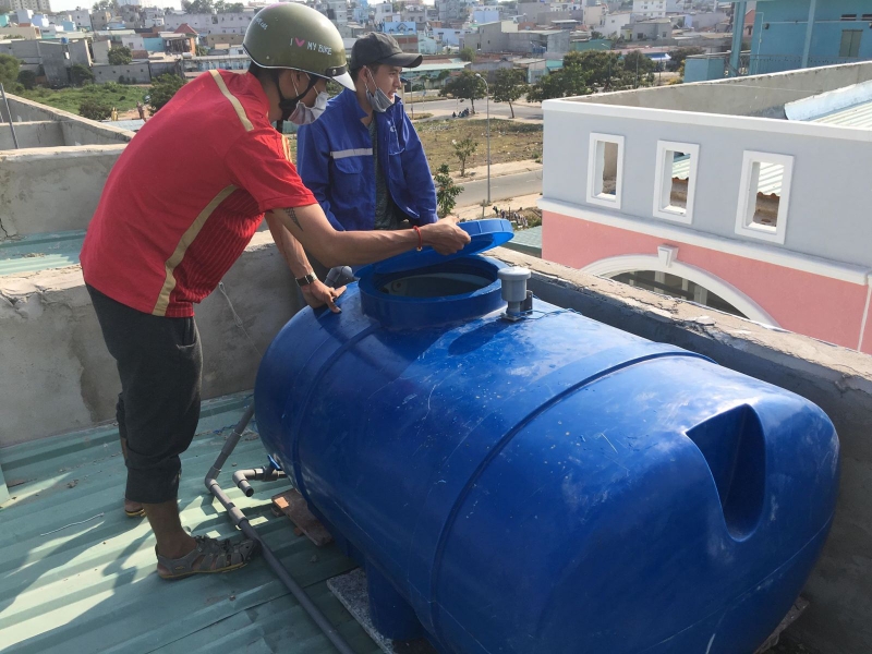 cách sửa bồn nước nhựa bị nứt rỉ - hình 4
