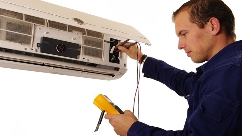 sửa máy lạnh chạy không ngắt 4