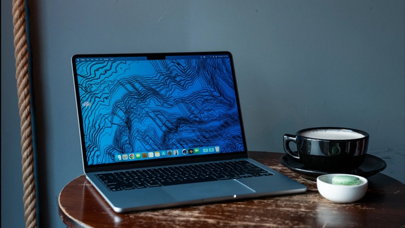 Vì sao MacBook Air M4 chạy chậm?