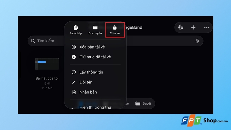 nhấn giữ vào bài hát và chọn chia sẻ