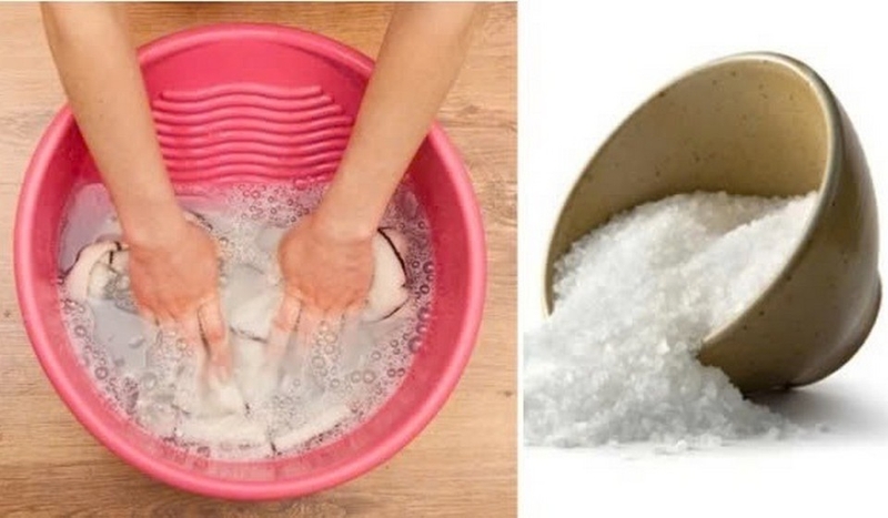 cách tẩy áo trắng bị màu cháo lòng ảnh 3