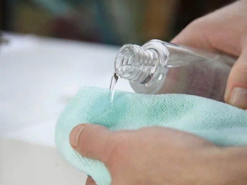 cách tẩy chữ in trên áo ảnh 2