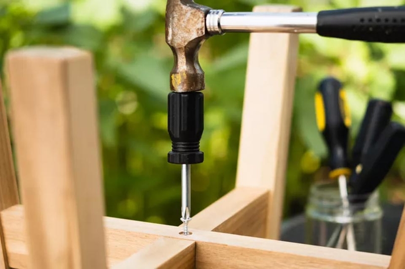 Cách tháo ốc vít bị gãy - 05