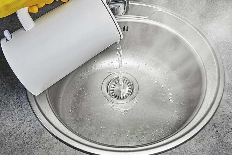 Cách thông ống thoát nước nhà tắm - 07