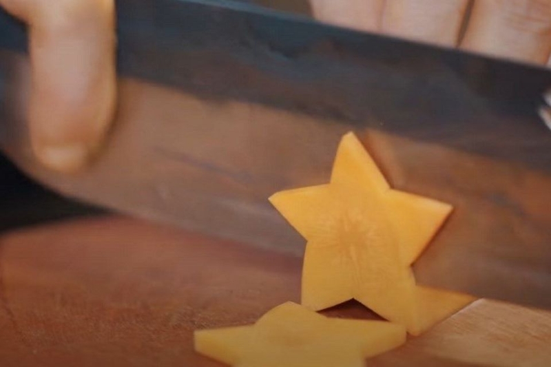 Cách tỉa hoa cà rốt 3