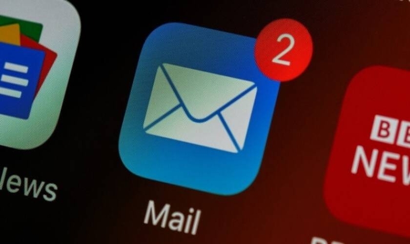 Cách tìm địa chỉ email trên iPhone hình 8