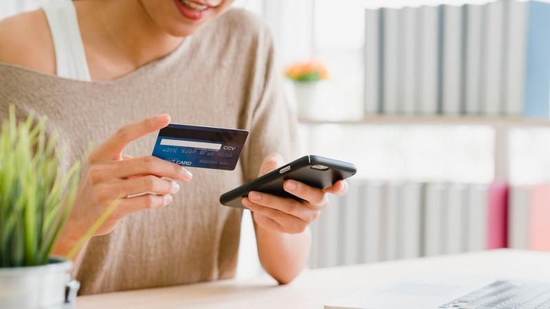 Cách tính trả góp điện thoại của FE Credit