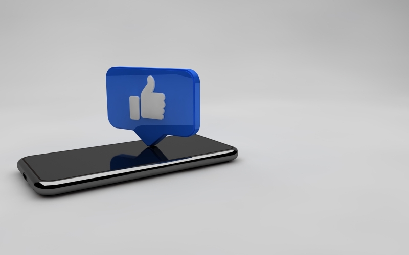 Theo dõi fanpage chính thức của quán net, cyber game