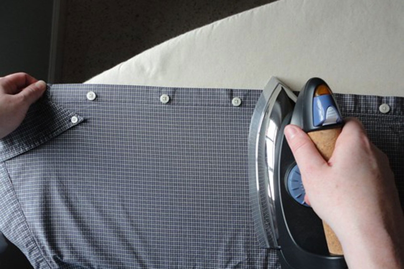 Cách ủi áo sơ mi - Ảnh 05
