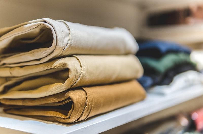 Cách ủi quần kaki 6