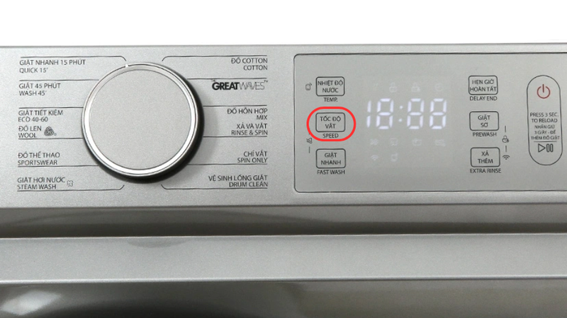 Cách vắt quần áo bằng máy giặt Toshiba lồng ngang 3