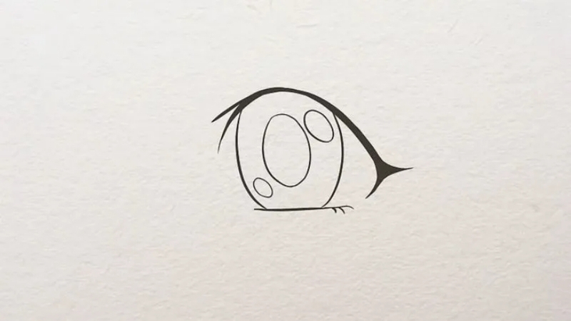 Đường đuôi mắt cần được tô đậm hơn sau đó điểm thêm vài sợi lông mi