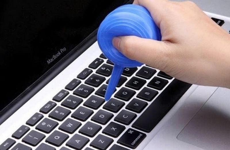 cách vệ sinh Macbook Pro M5 ảnh 3