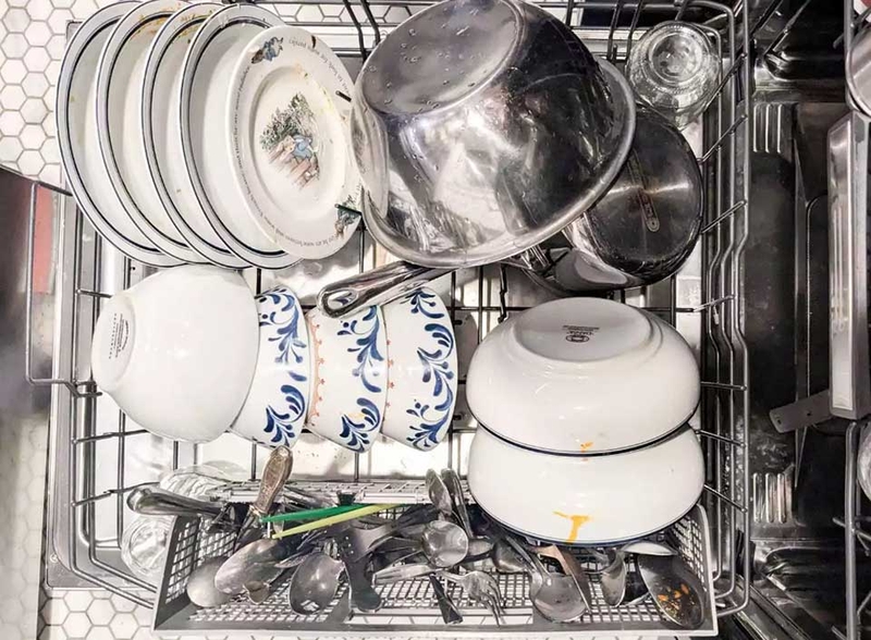 C&aacute;ch xếp b&aacute;t v&agrave;o m&aacute;y rửa b&aacute;t được nhiều - 04