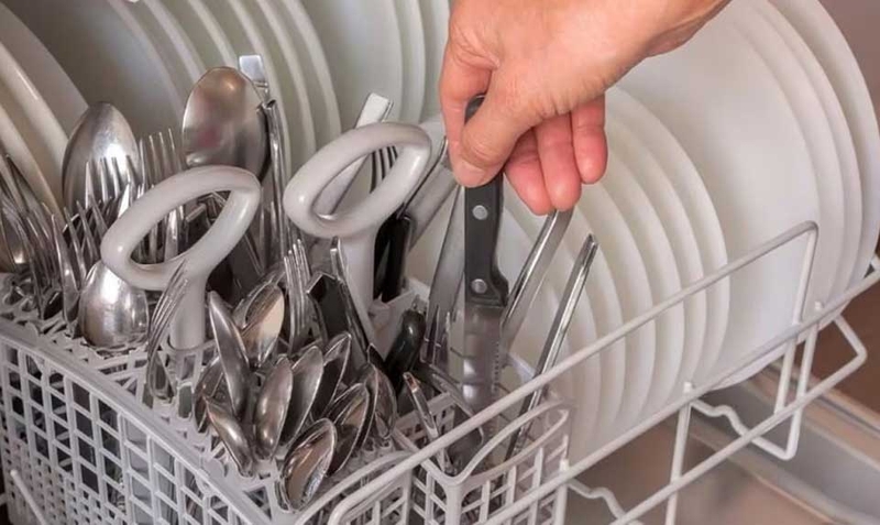 C&aacute;ch xếp b&aacute;t v&agrave;o m&aacute;y rửa b&aacute;t được nhiều - 02