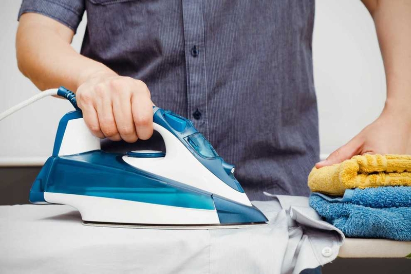 c&aacute;ch xử l&yacute; b&agrave;n ủi bị r&iacute;t h&igrave;nh 3