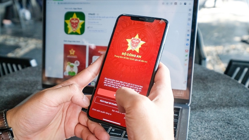 Bước 4: Hoàn tất và khởi chạy ứng dụng