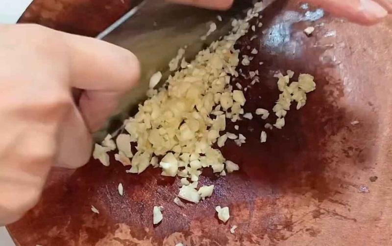 Tỏi băm nhuyễn