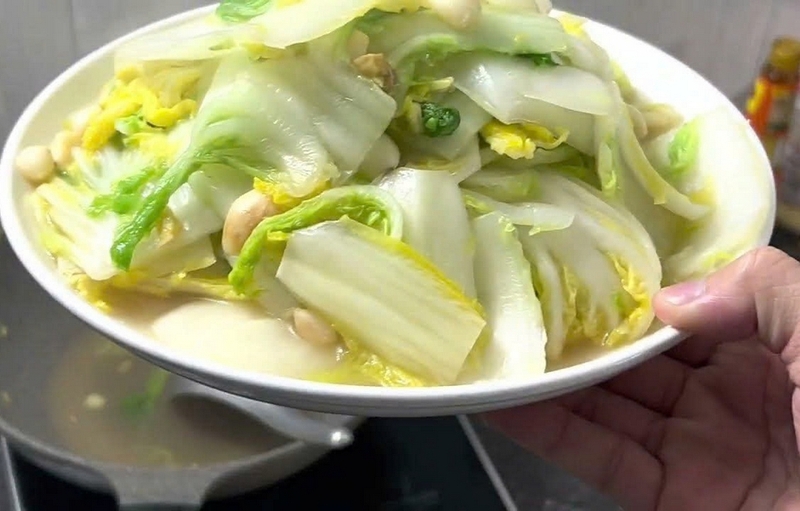 Cải thảo xào tỏi ảnh 5