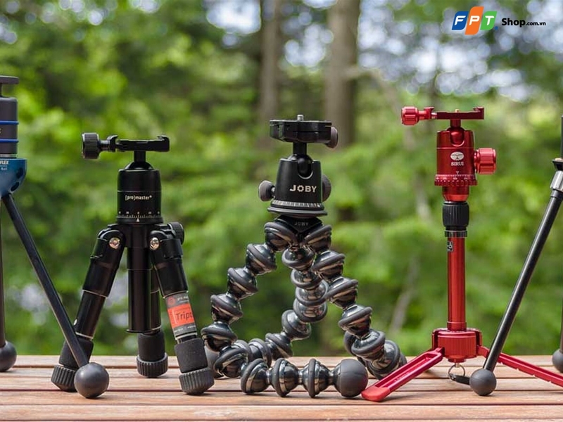 Các mẫu tripod để bàn với chân cứng và chân uốn linh hoạt