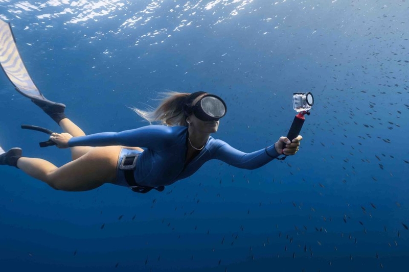 Insta360 GO Ultra khả năng chống nước chuẩn IPX8