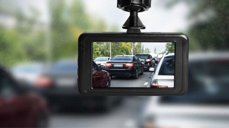 Khởi động lại camera