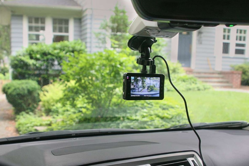 Độ phân giải, số lượng camera và nhóm tính năng thông minh là những yếu tố ảnh hưởng trực tiếp đến giá sản phẩm