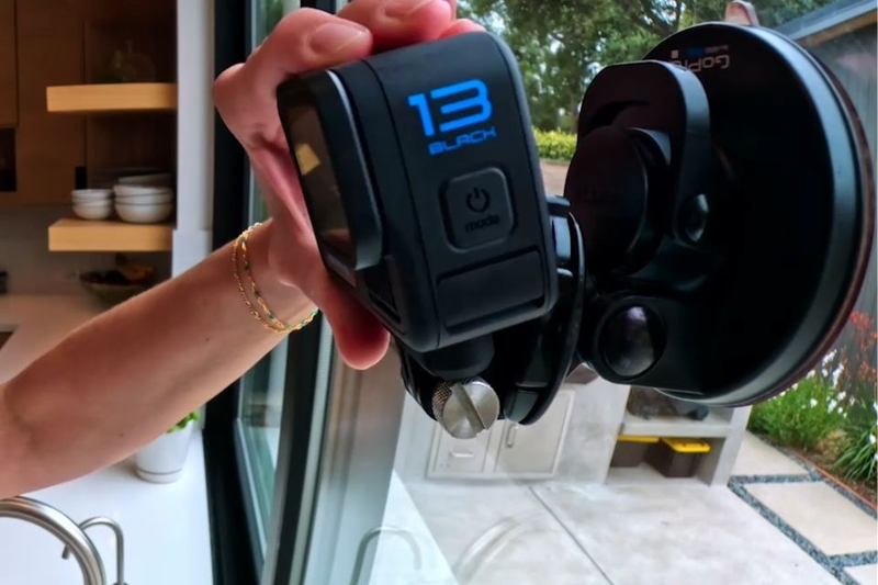 Camera hành trình GoPro Hero13 - Gắn nhanh bằng nam châm, mở rộng linh hoạt