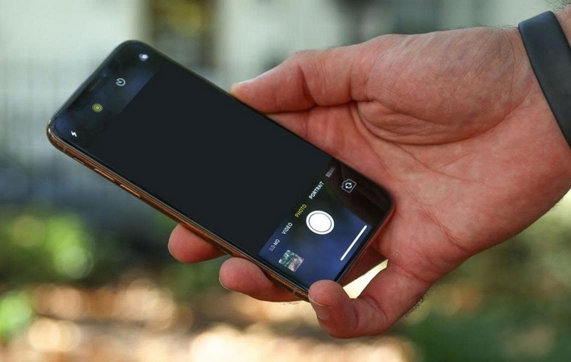camera iPhone bị đen ảnh 1