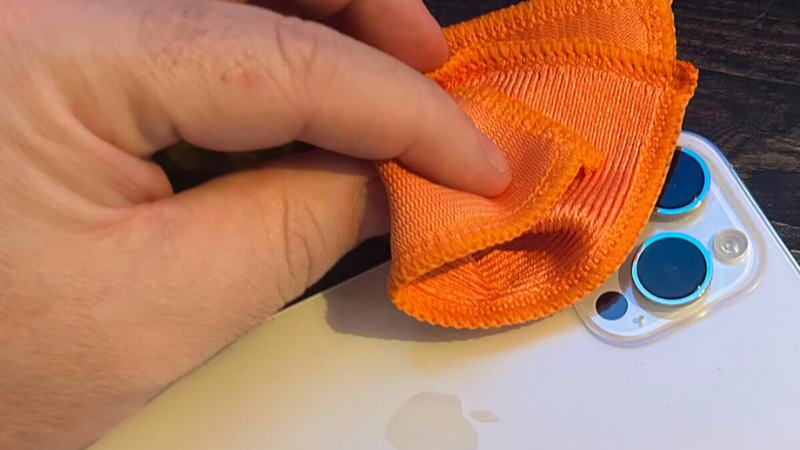 Camera iPhone 15 Pro Max bị mờ 4