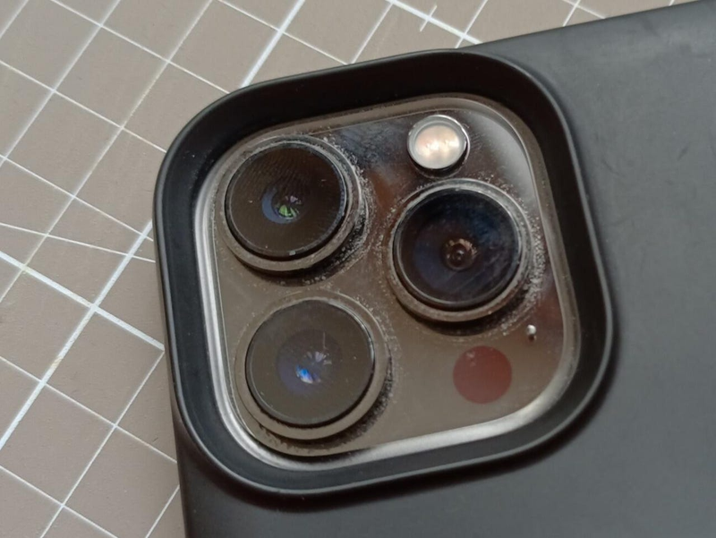 Camera bị mốc do ẩm lâu ngày