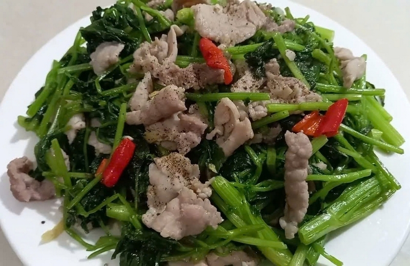 Cần tây xào thịt heo ảnh 4