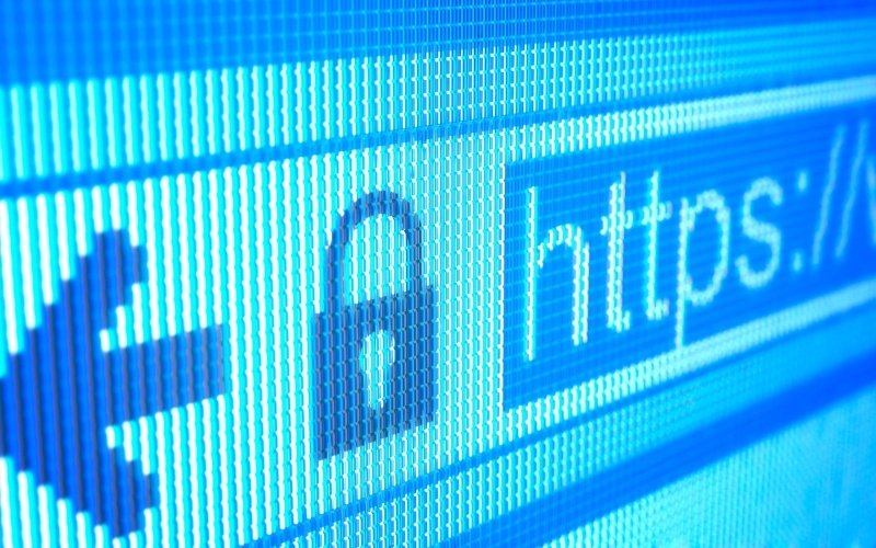 Hạn chế cung cấp thông tin và tải file từ website bị cảnh báo