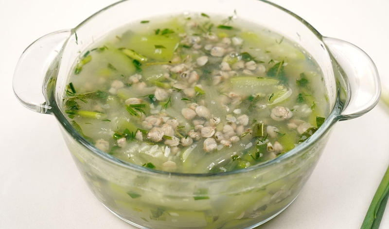 canh bầu nấu hến 6