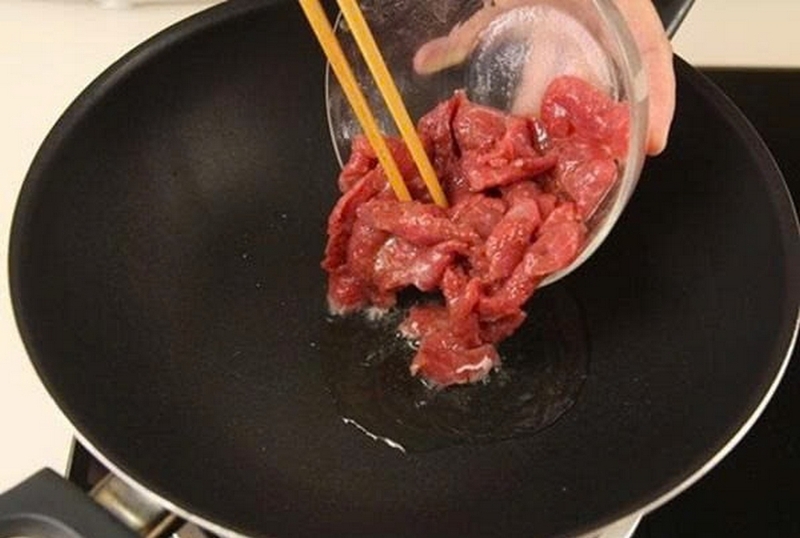 canh bí đỏ thịt bò ảnh 3