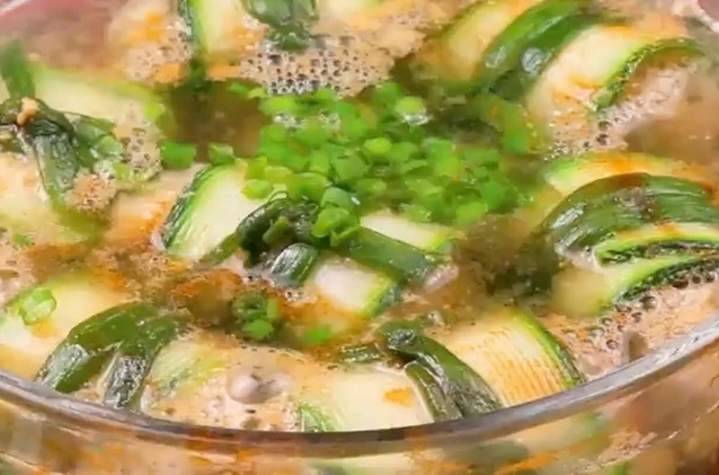 canh bí ngòi nấu tôm ảnh 4