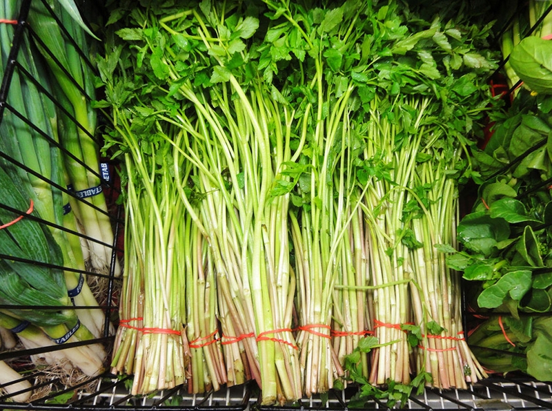 Canh cá nấu rau cần - 03