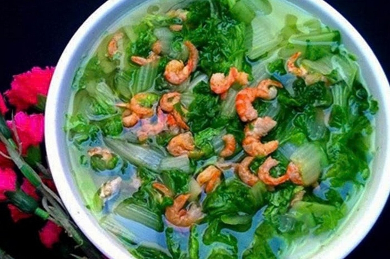 canh cải bẹ xanh nấu tôm ảnh 1