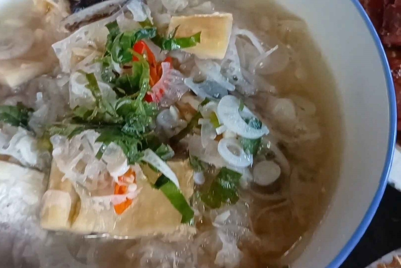 Thành phẩm canh chua khô cá dứa chuối bào