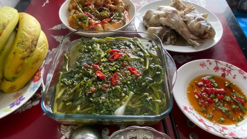 Canh chua rau muống 10