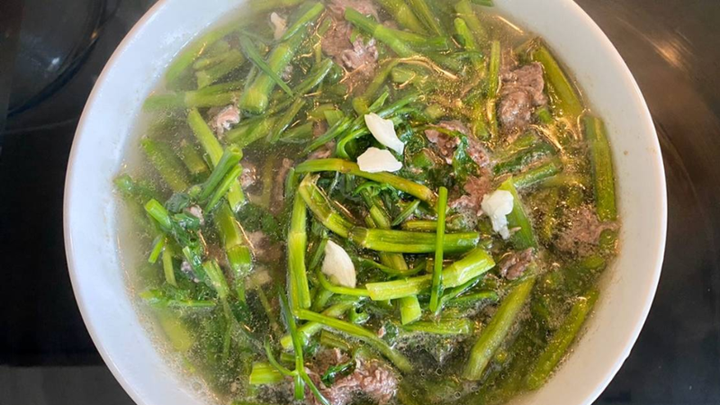 Canh chua rau muống 8